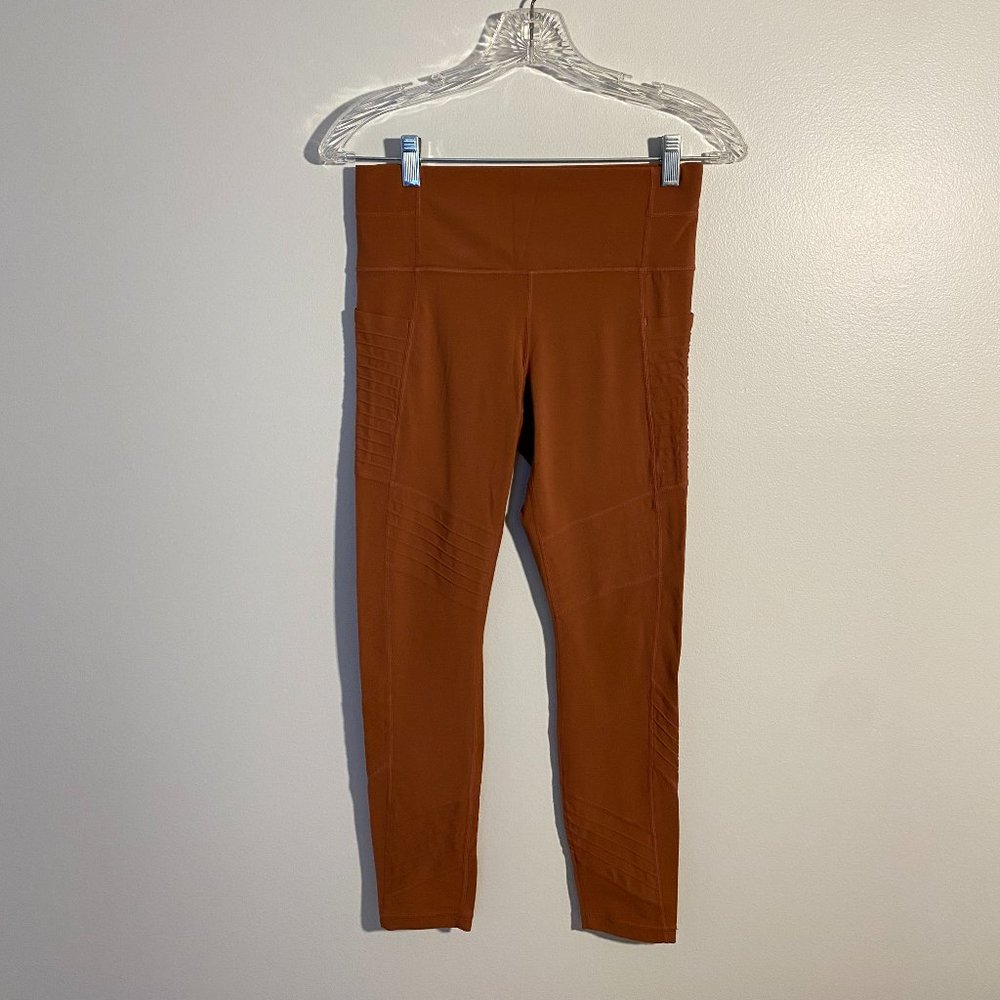 Athleta capri leggings with pockets Women's Size S